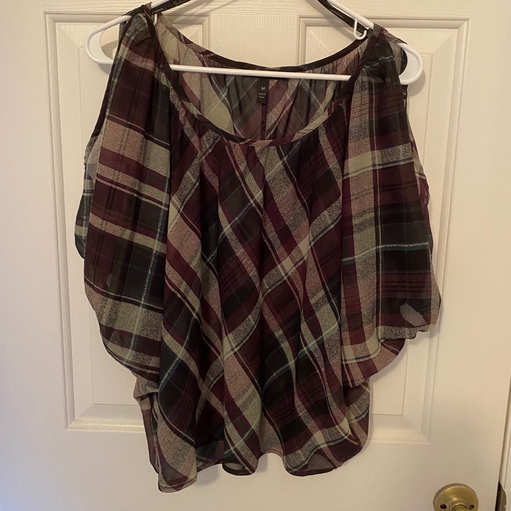 Women’s open shoulder top